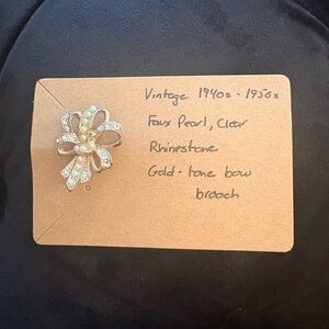 Vintage Gold-Tone Bow Brooch with Rhinestones